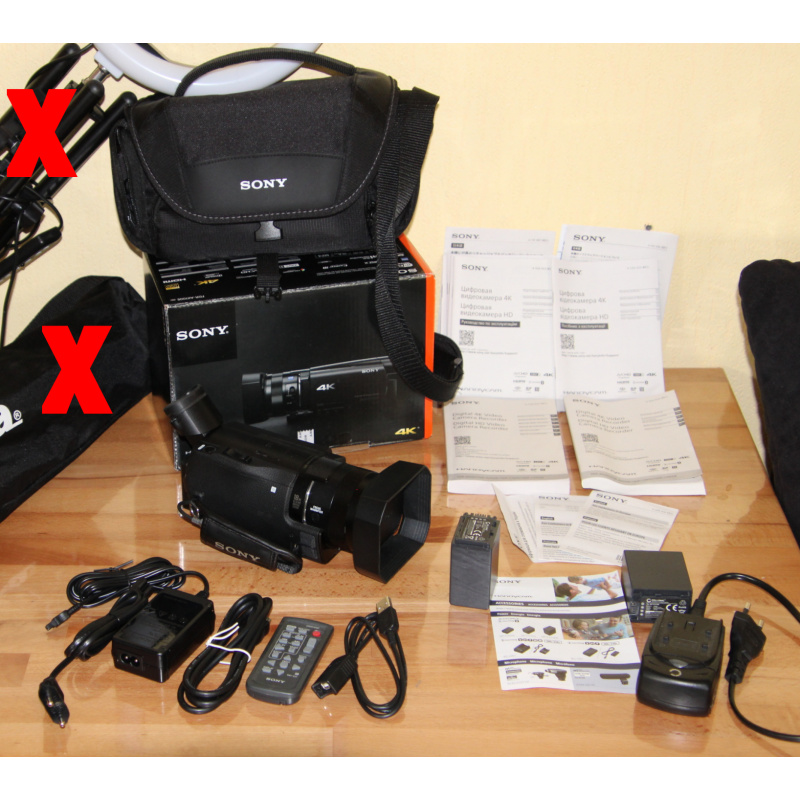 Sony FDR-AX100E 4K Handycam Camcorder mit Zubehör